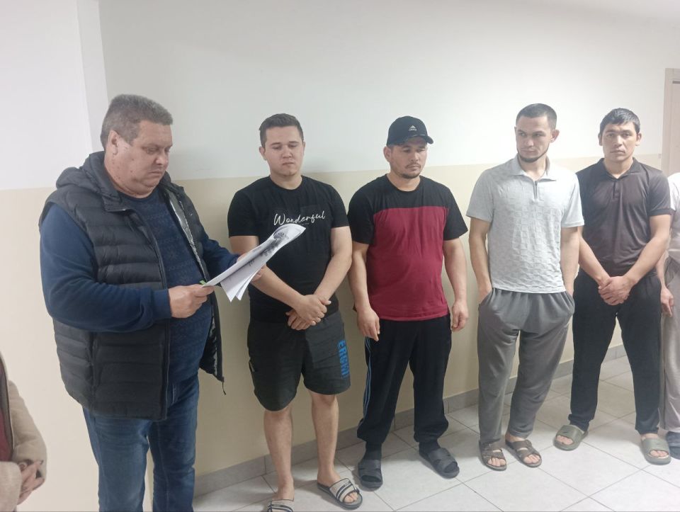 27 ноября сотрудники Администрации городского округа Харцызск организовали встречу с иностранными гражданами, направленную на ознакомление гостей нашей страны с культурными традициями, правилами проживания и особенностями...