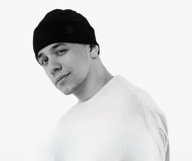 Рэпер Macan будет служить в Росгвардии?