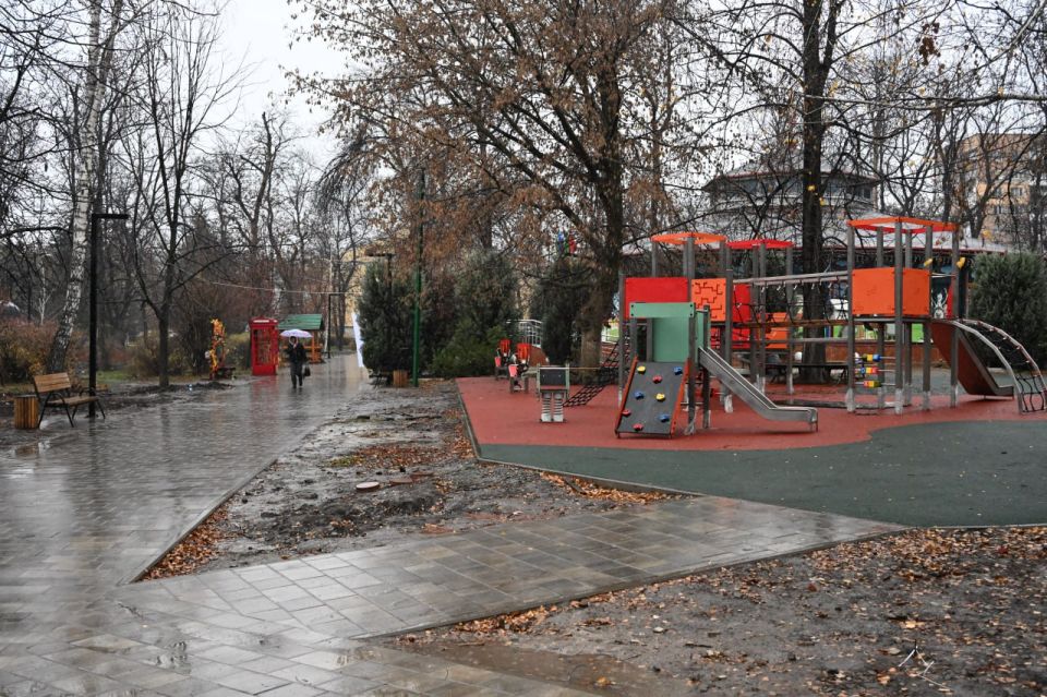 Денис Пушилин: В Торезе завершаем благоустройство двух парков — Центрального и парка «Юбилейный»