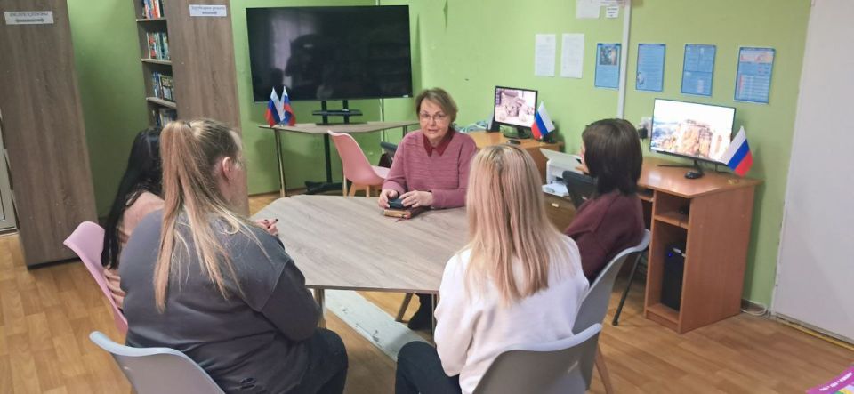 Сегодня, 28 ноября, депутат Макеевского городского совета Татьяна Репунова провела встречу с трудовым коллективом, в рамках поручения Главы ДНР Дениса Пушилина