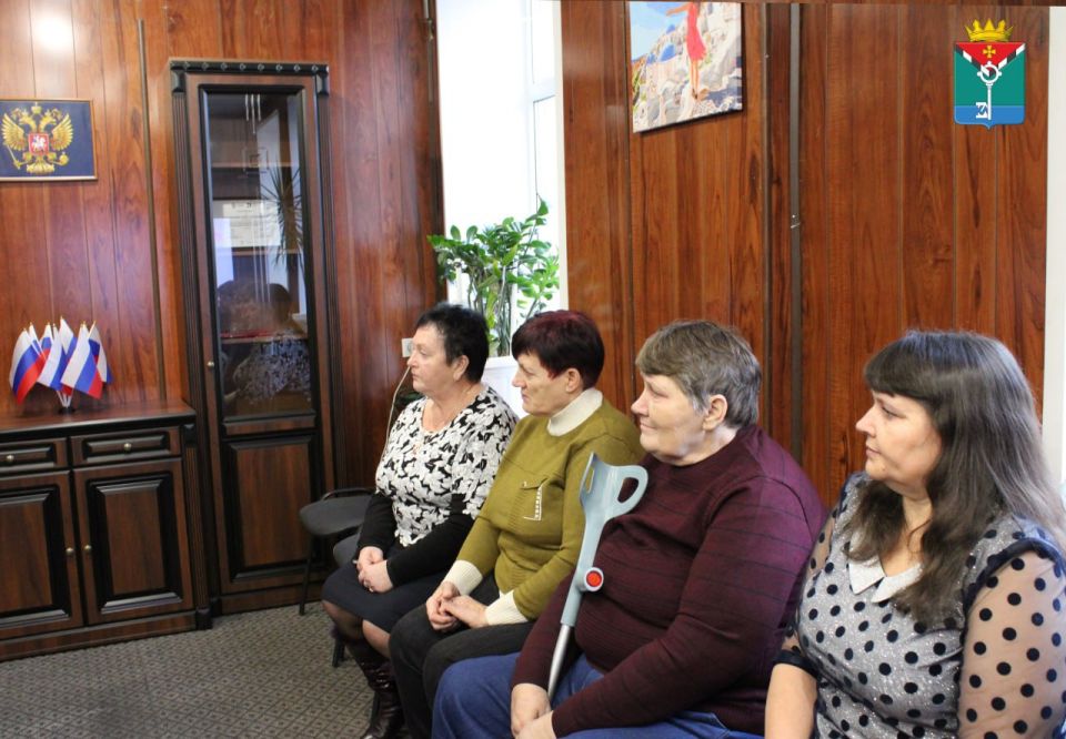 Александр Петрикин: В преддверии прекрасного праздника - Дня матери - в администрации округа состоялось праздничное мероприятие для матерей военнослужащих, которые защищают нашу Родину