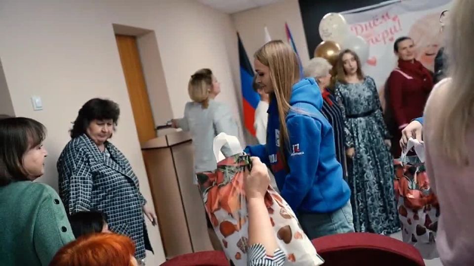 А мамы – такие разные: Женское движение Единой России в Ясиноватой организовало праздник для мам