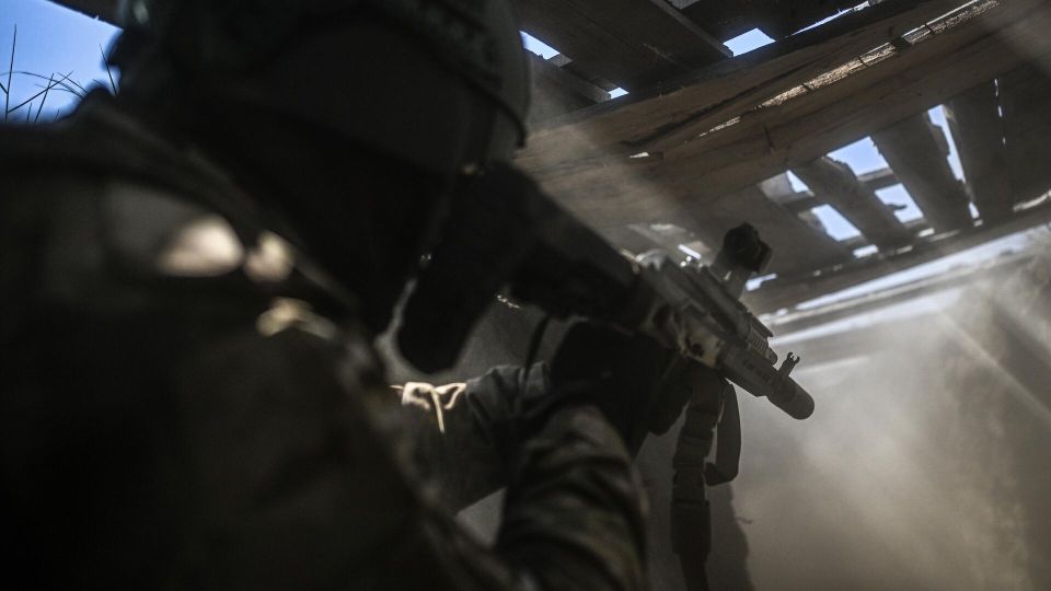 Группировка "Восток" наращивает наступление на ключевых направлениях Южного Донбасса"