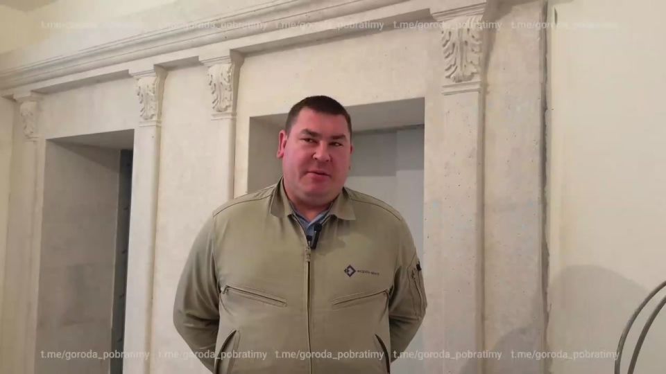 Строители из Санкт-Петербурга приближают долгожданное открытие драматического театра в Мариуполе