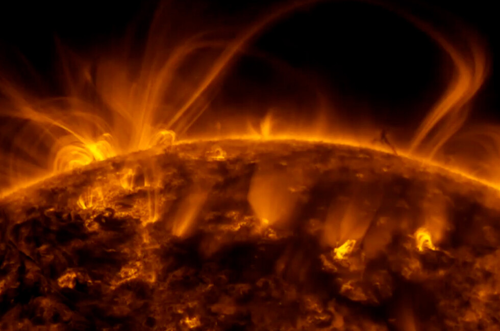 Солнце «выстрелило» серией мощных вспышек класса M