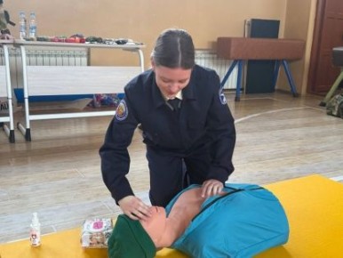 Сотрудники следственного управления провели для кадет занятие по тактической медицине