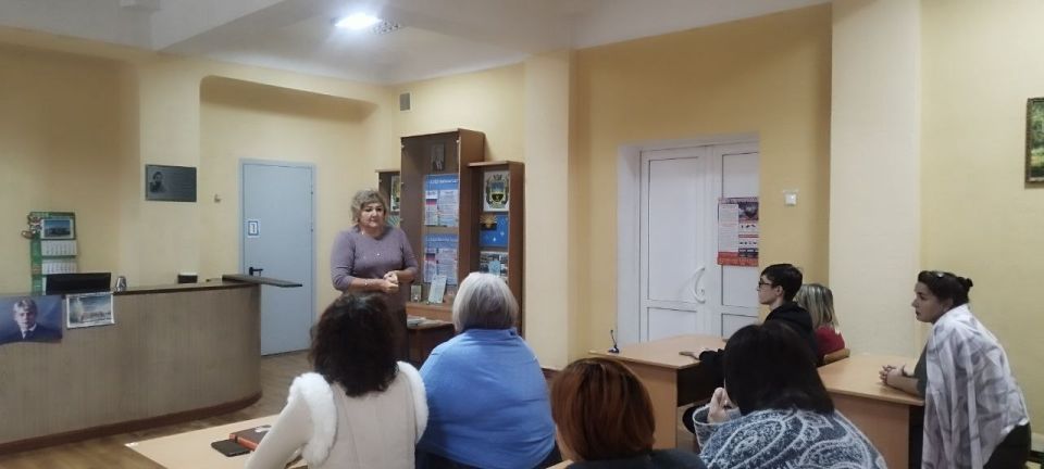 Сегодня, 01 декабря,в рамках поручения Главы ДНР Дениса Пушилина, заместитель руководителя Управы Центрально-Городского внутригородского района Лариса Онищенко провела встречу с трудовым коллективом ГБПОУ «Макеевский...