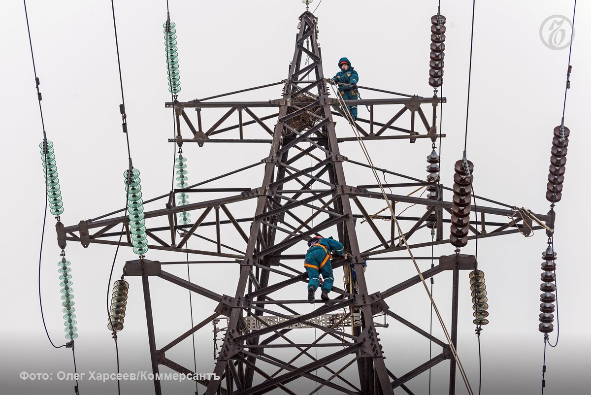 Для выравнивания ситуации с гарантирующими поставщиками электроэнергии Северо-Кавказского федерального округа (СКФО) обсуждается введение отдельной надбавки оптового энергорынка, которую будет получать новый единый...