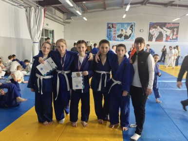  :    MAX    . ,    ,        -   