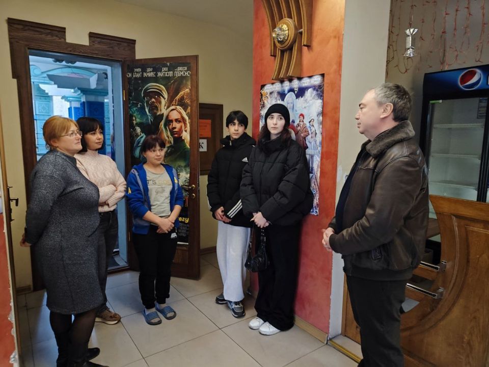 Встреча с населением. В рамках поручения Главы ДНР Пушилина Дениса Владимировича, направленного на поддержание открытого диалога с жителями и трудовыми коллективами Республики, депутат Торезского городского совета Эдуард...