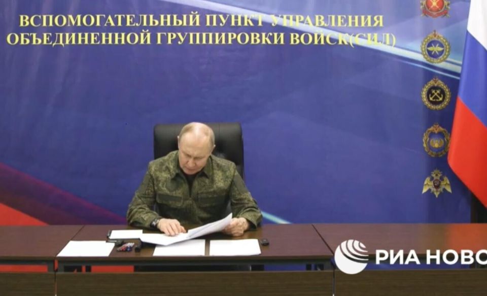 Путин попросил доложить ему о ситуации в Красноармейске