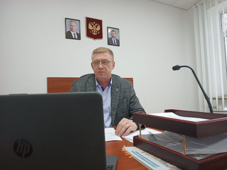 Сергей Юзвинкевич: Сегодня, 02.12.2025 г. провел прямой эфир с жителями Володарского муниципального округа, в ходе которого я подвел итоги работы Администрации за 2025 год