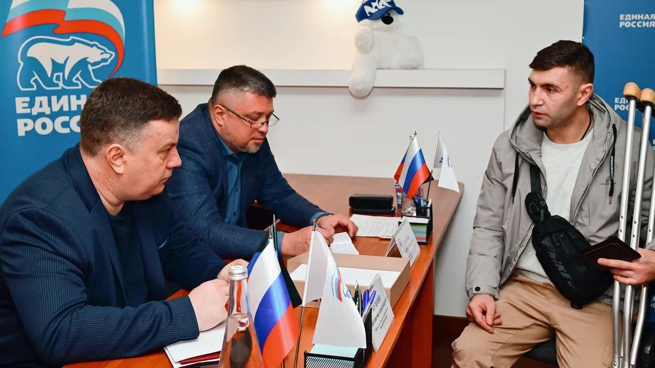 Валентин Левченко: В декабре организованы приемы жителей республики в региональной общественной приемной председателя партии «Единая Россия» Дмитрия Медведева по адресу: Донецк, ул. Артема, 97