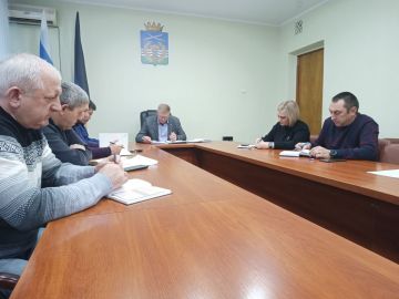  :              ,  ,    ...