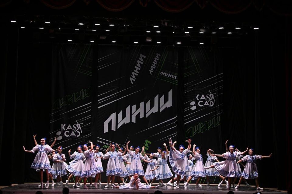 Коллектив эстрадного танца «Триумф» Дворца культуры им. А.С. Пушкина блестяще выступил в Ростове-на-Дону на Всероссийском многожанровом фестивале-конкурсе «Линии», завоевав три первых и одно второе место!