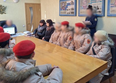 Врио начальника ИК-12 встретился с юнармейцами