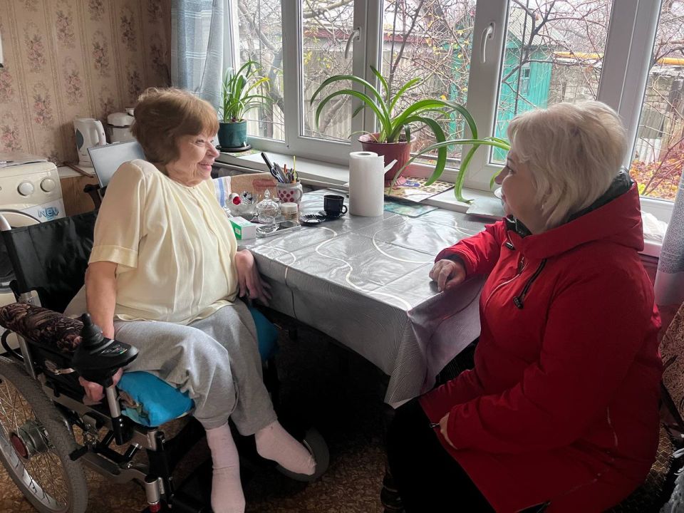 Сегодня, 02 декабря, в канун Международного дня инвалида, в рамках партийного проекта «Старшее поколение» первый заместитель руководителя Управы Центрально-Городского внутригородского района Инна Кисенко посетила инвалида...