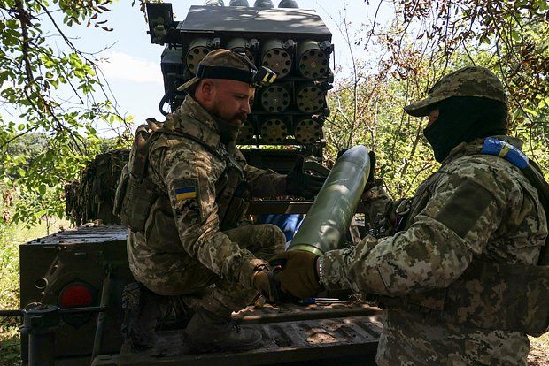 �� ������ ���������� ���� RAK-SA-12 � ������������ Viking � Mastiff ���