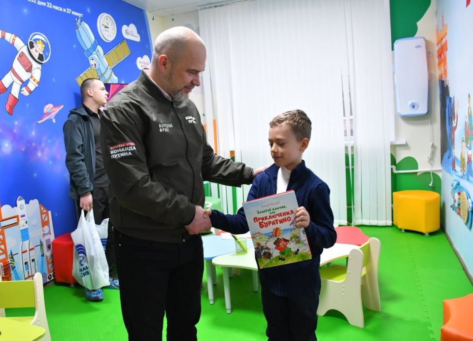 В рамках акции «Коробка храбрости» глава муниципального образования городского округа Дебальцево, секретарь МО ВПП "ЕДИНАЯ РОССИЯ" Сергей Желновач, совместно с активистами местного отделения и депутатами Дебальцевского...