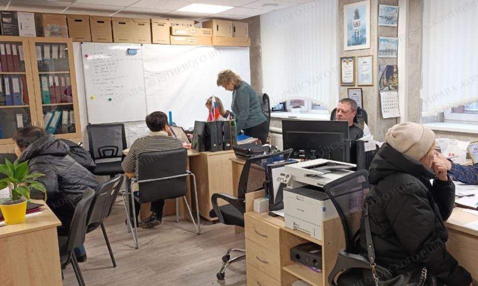 В Управе Жовтневого внутригородского района города Мариуполя состоялась встреча заместителя руководителя управы Ирины Кондратенко с жителями района