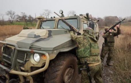 В Донецке из-за атаки дронов ВСУ повреждено остекление в ДК "Горняк"