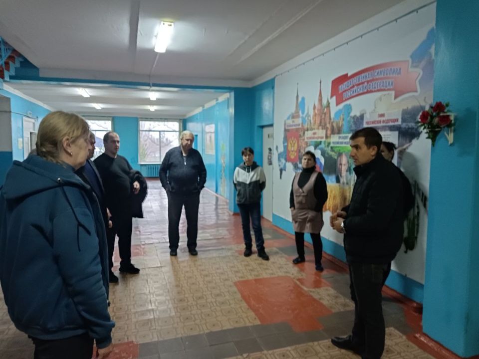 Начальник Марьяновского территориального отдела, секретарь первичного отделения № 1076 Николай Пефтиев провёл встречу с трудовым коллективом ГБОУ «Новосёловская школа»