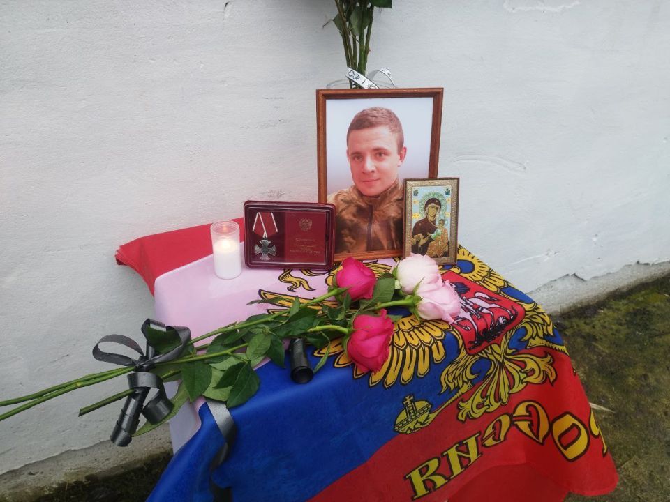 В Докучаевске установили памятную Звезду Героя Ивану Майдикову