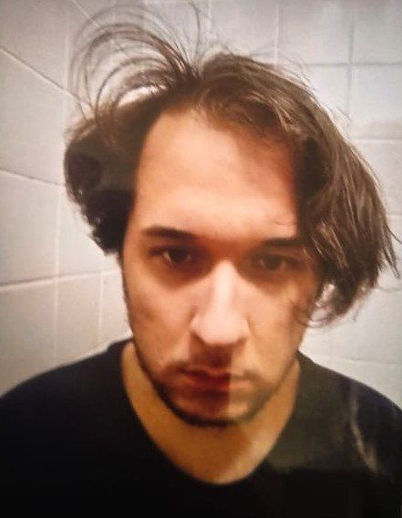 В Крыму разыскивают мужчину за совершение особо тяжкого преступления