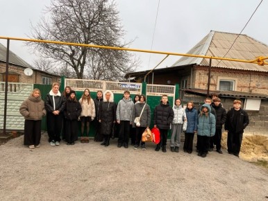 Школьники Ждановки присоединились к Международной акции «Белая ленточка»