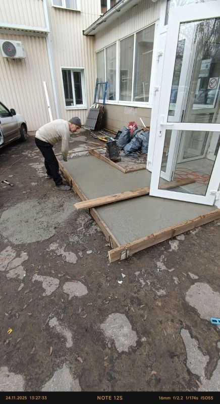 Нижегородские подрядчики завершают ремонт корпуса городской больницы в Харцызске