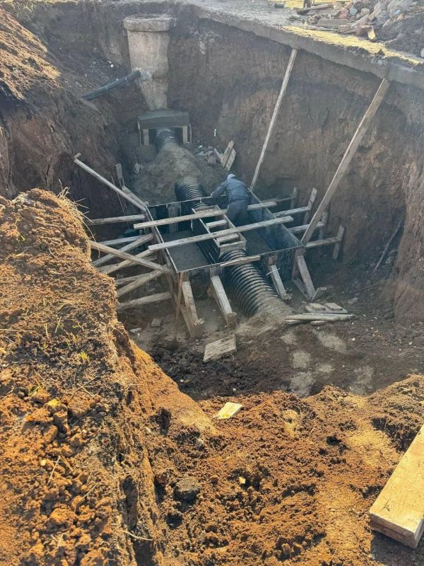 Специалисты Камчатского края завершили первый этап работ по реконструкции канализационного коллектора в Светлодарске