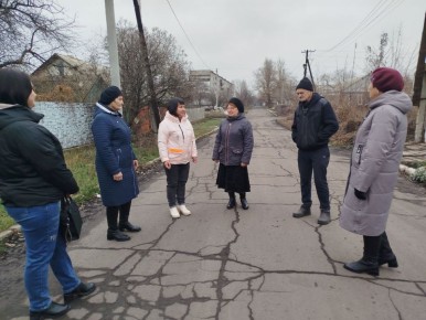 04 декабря Римма Ермакова, член Общественного совета провела встречу с населением по адресу: ул. Черкасская, д.19