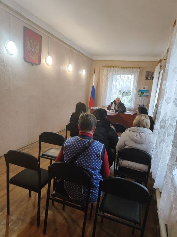 Начальник Успенского территориального отдела Сергей Шпорт провел встречу с жителями села Успенка