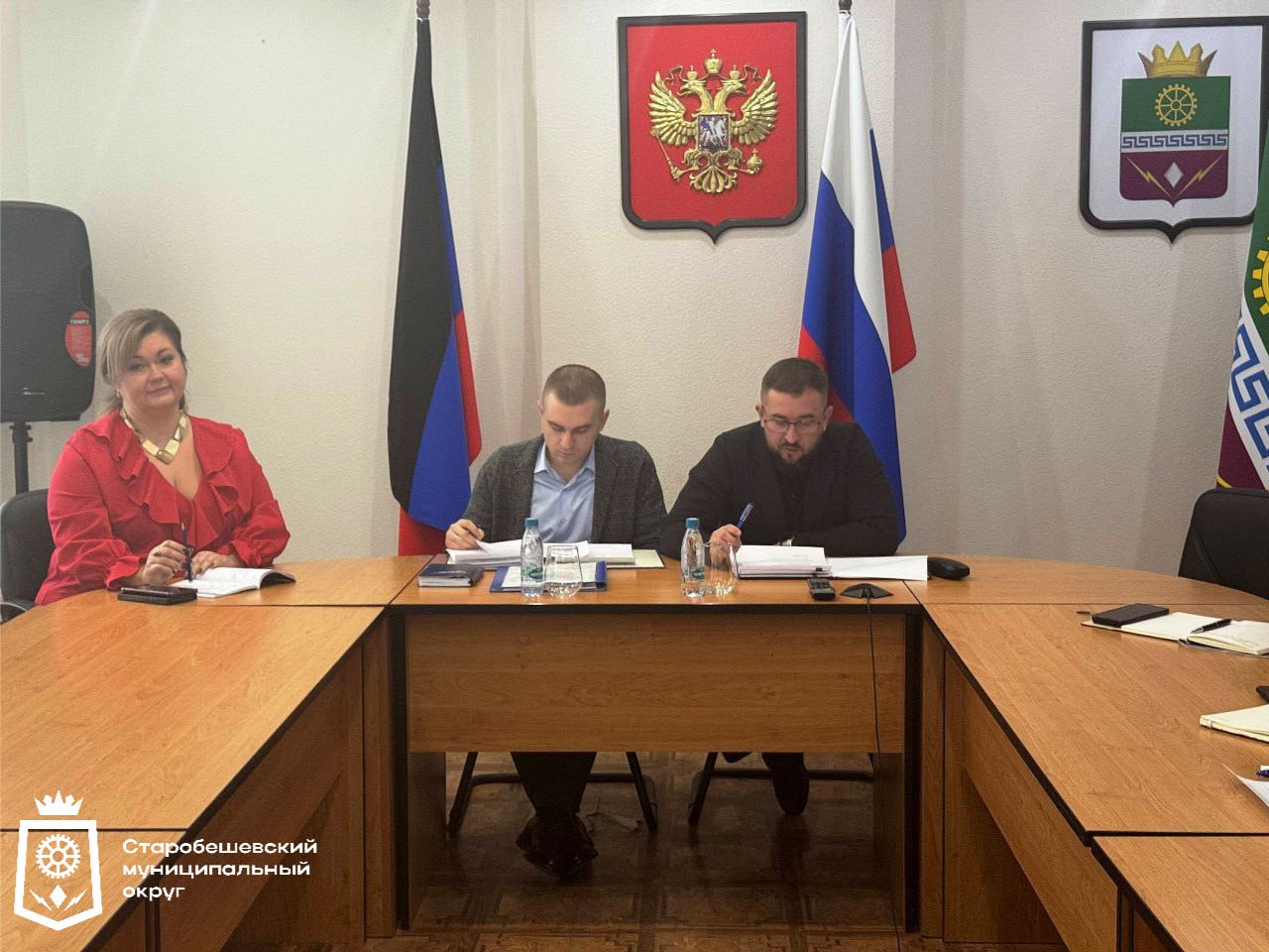 Дмитрий Блинов: Провёл внеочередное заседание Старобешевского муниципального совета Донецкой Народной Республики первого созыва