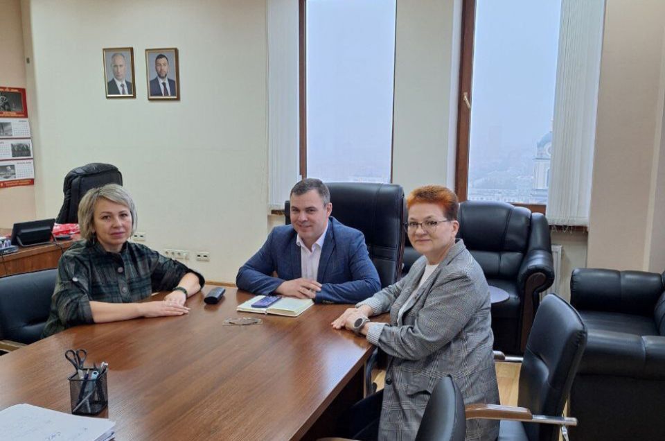 Специалисты с Кубани выступили на конференции «Фармаконадзор» в ДНР