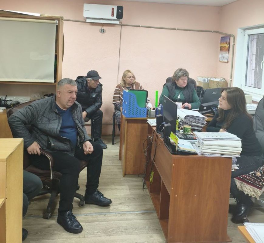 04 декабря Роман Грицай начальник Пелагеевского территориального отдела администрации городского округа Торез провел встречу с трудовым коллективом МУП «Свитанок Пелагеевки»