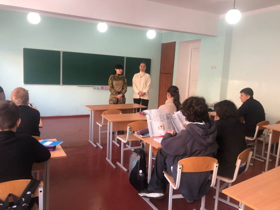 По партийному проекту «Единая страна -доступная среда», в Международный День инвалида, отдел опеки и попечительства администрации городского округа провел акцию толерантности и милосердия к людям с ограниченными...