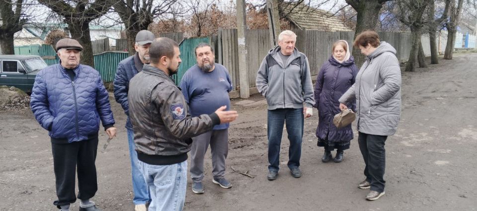 Председатель Общественного совета Александр Горянный провел встречу с жителями улицы Дзержинского