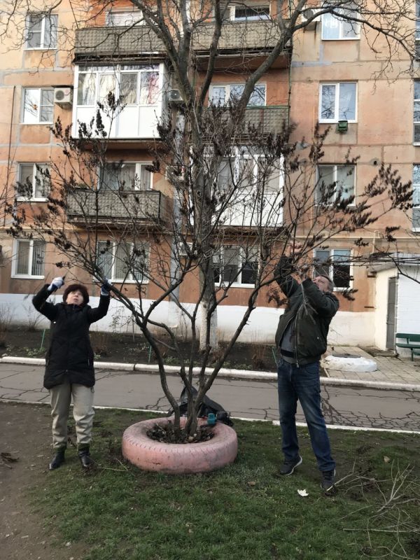 Участники ТОС «Мечта» Кировского вышли на субботник