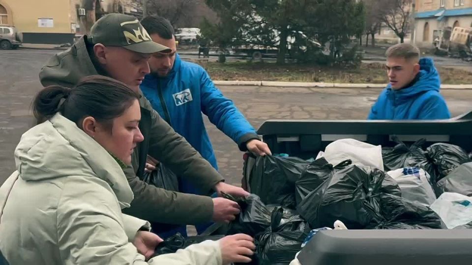 Гуманитарная помощь для жителей освобождённого Красноармейска, находящихся в Селидово