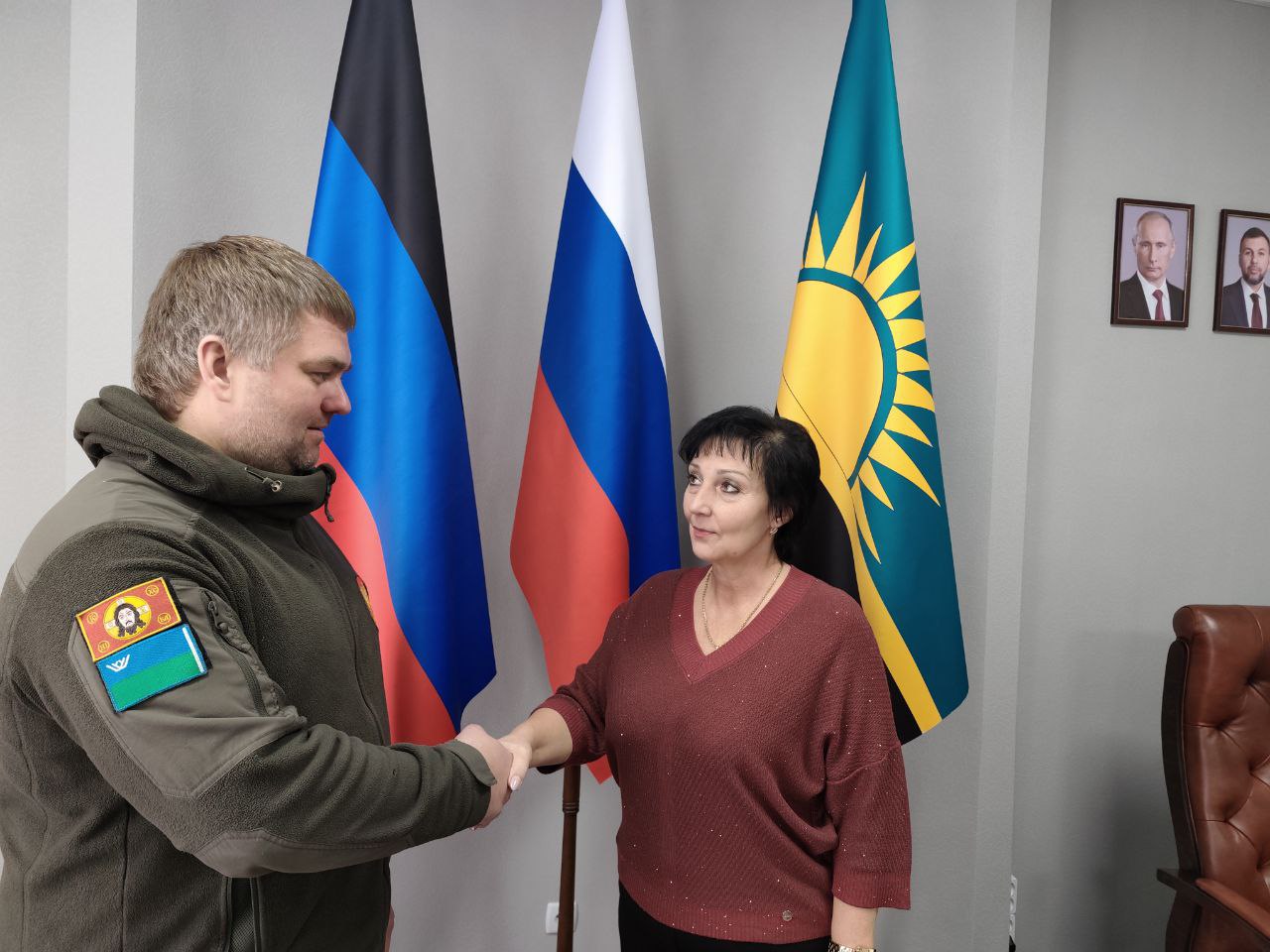 Валентина Харлашка: В рамках гуманитарной миссии в Донецкую Народную Республику приехал мой коллега председатель Думы города Сургута Александр Олейников