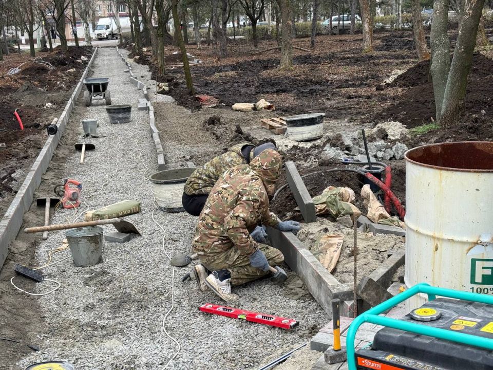 В Кировском парке продолжается масштабное обновление южной части