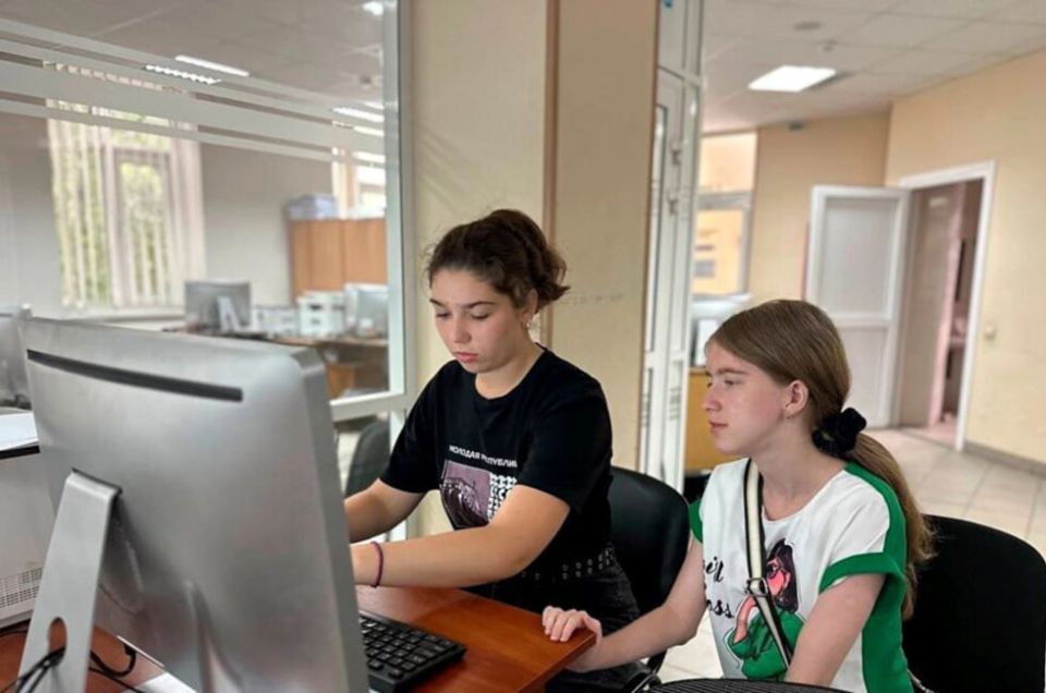 Главное — «Спасибо». Волонтеры ДНР становятся мостом между людьми и государством