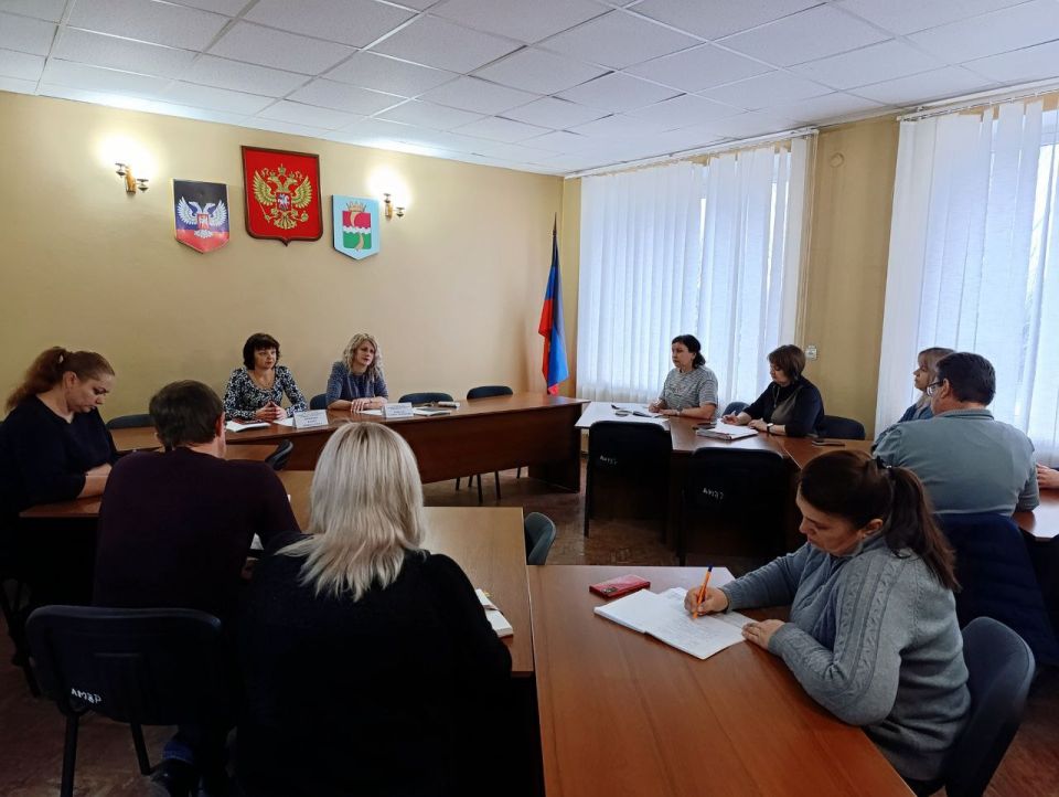 В администрации Амвросиевского муниципального округа состоялось заседание Рабочей группы межведомственной комиссии по противодействию формированию просроченной задолженности по заработной плате