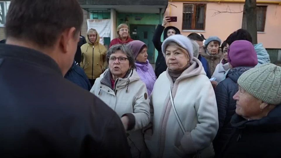 Александр Подгорный: В доме № 92 на улице Краснозоринской по программе капремонтов приводят в порядок инженерные сети