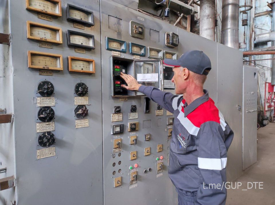 КАЧЕСТВЕННОЕ И СВОЕВРЕМЕННОЕ ВЫПОЛНЕНИЕ ВОЗЛОЖЕННЫХ ОБЯЗАННОСТЕЙ СПЕЦИАЛИСТАМИ ГУП ДНР "ДОНБАССТЕПЛОЭНЕРГО" - ЗАЛОГ БЕСПЕРЕБОЙНОЙ РАБОТЫ КОТЕЛЬНОГО ОБОРУДОВАНИЯ