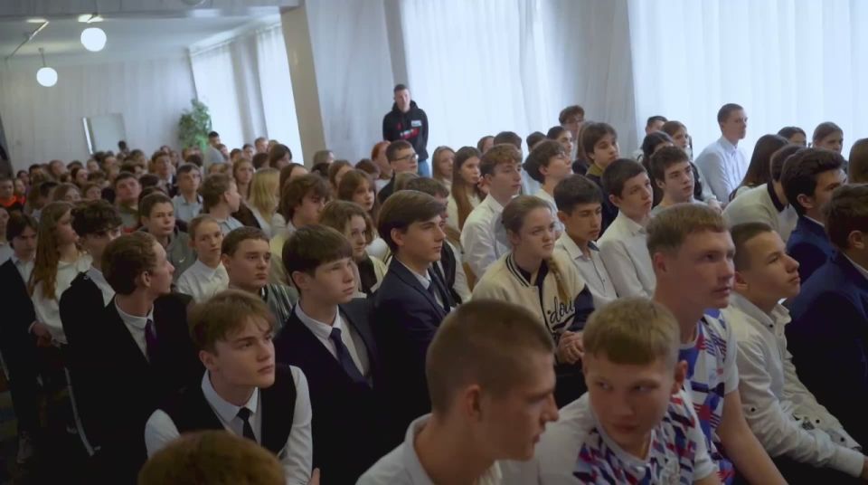 Усиливаем работу с Макеевкой, чтобы там была большая и сильная команда