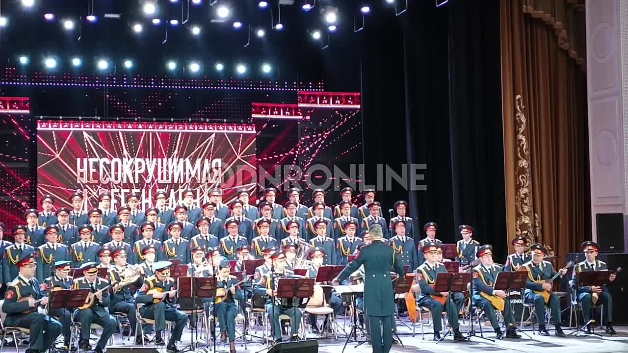 В столице ДНР состоялся концерт ансамбля Александрова