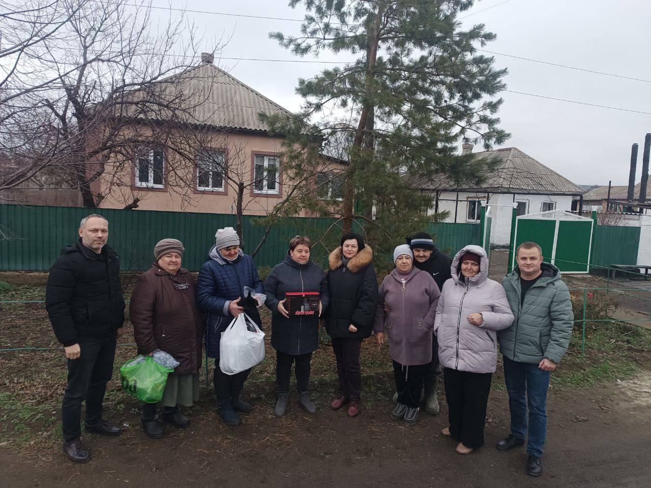 Встреча с ТОС «Молодежка шахтная»: обсудили сотрудничество и вручили новогодние подарки