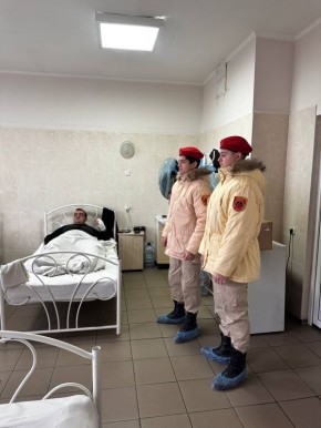 В рамках проекта «Доброслужащий» сотрудники Администрации городского округа Харцызск совместно с активистами юнармейских отрядов приняли участие в акции «Посылка добра» и оказали благотворительную помощь...